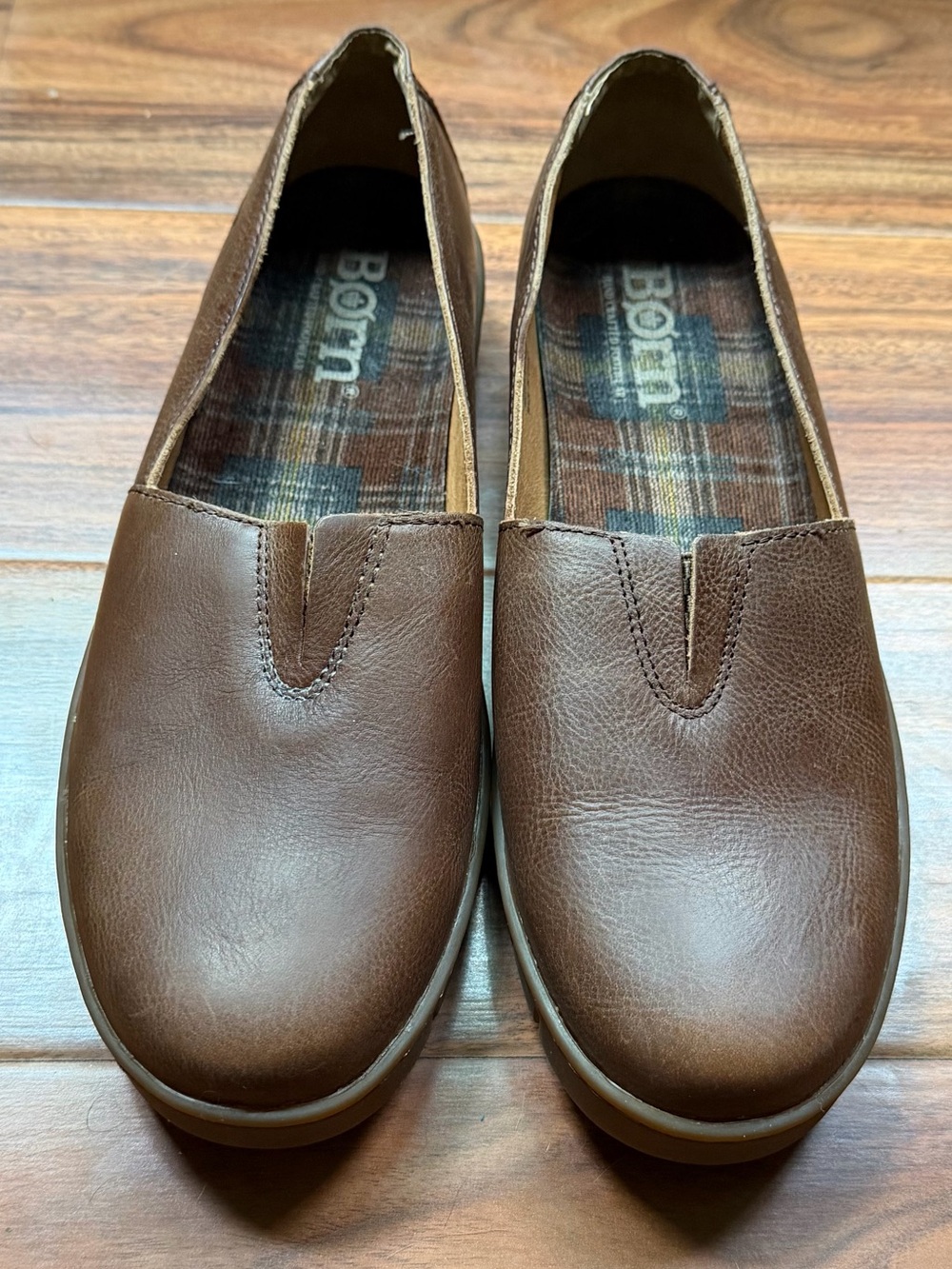 BORN Women’s Sebra Slip On Shoes Brown Leather Sz 9.5 EUC Comfy Casual FREE SHIP